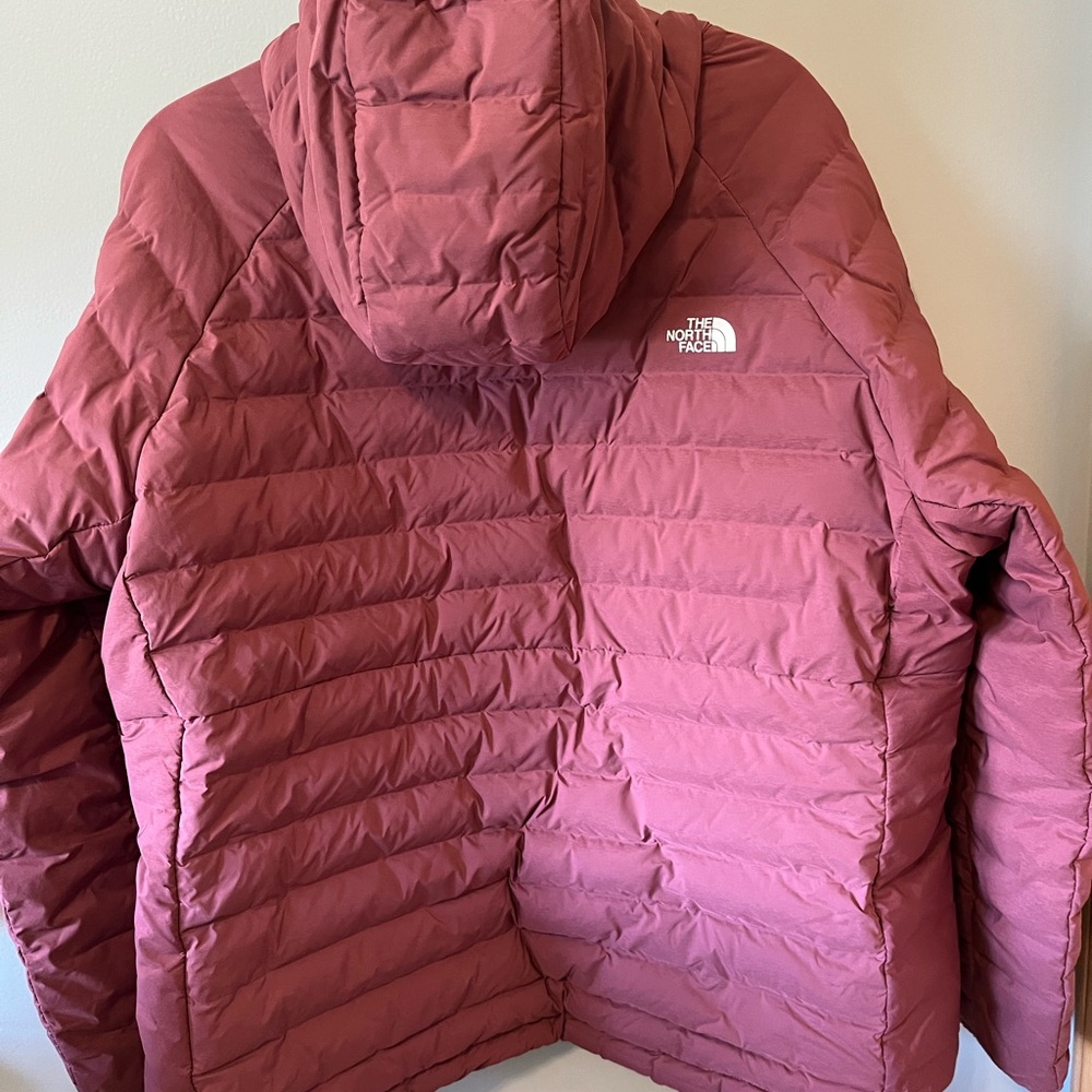 The North Face Maroon Women's Jacket - Picture 4 of 6